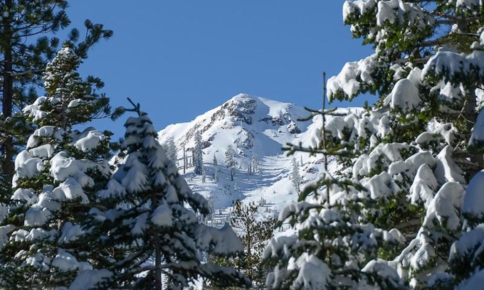 Alpine Meadows House | Big John at Alpine Meadows by Tahoe Getaways - Mountain Views, Cozy Fireplace, Shuttle to Slopes!