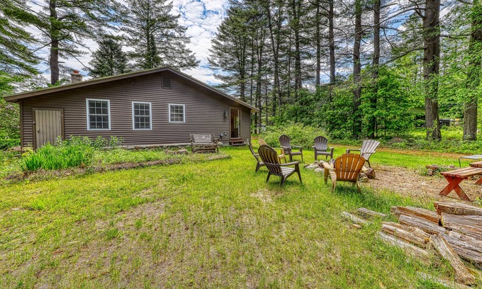 Chestertown House | Big single-level house with firepit & spacious yard - lake access nearby