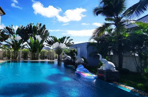 Huai Yai Villa | Big swimming pool garden villa 私家泳池花园豪华别墅