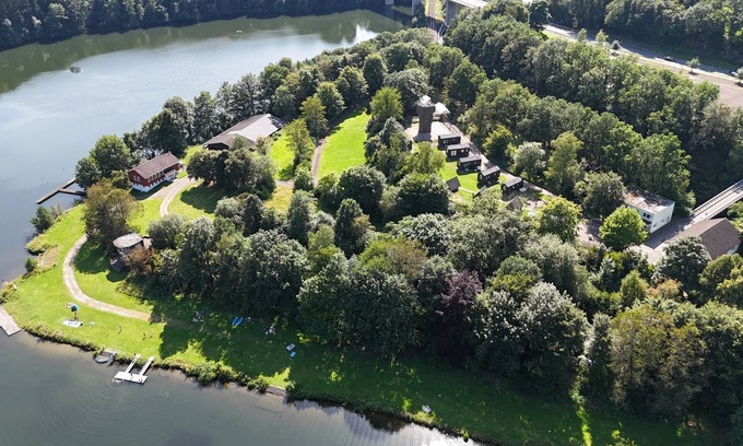 Olpe House | Bigge Elements guest house on Lake Bigge