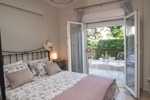 Neoi Epivates Apartment | Bijou by Sea