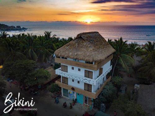 Brisas de Zicatela House | Bikini Beach House