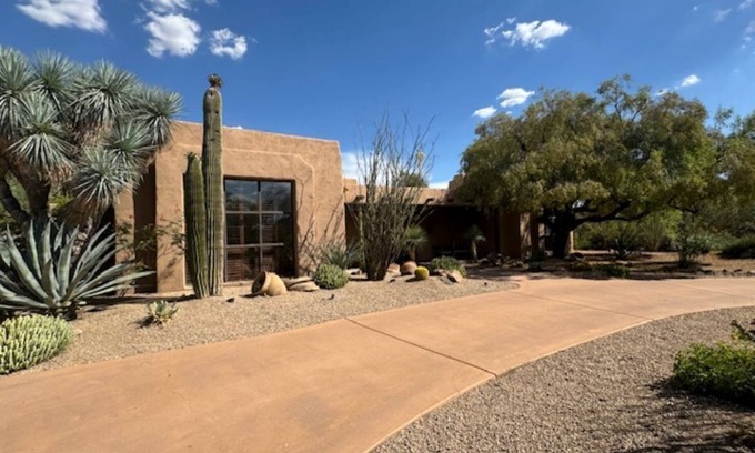 Pinnacle Peak House | Bill Tull Desert Breeze Casa at The Boulders