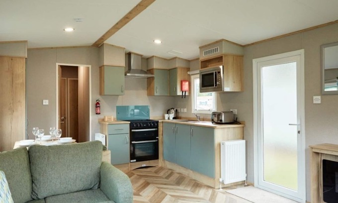 Great Houghton Ski Chalet | Billing Aquadrome Holiday Park Silver 3 Bed Caravan HW79