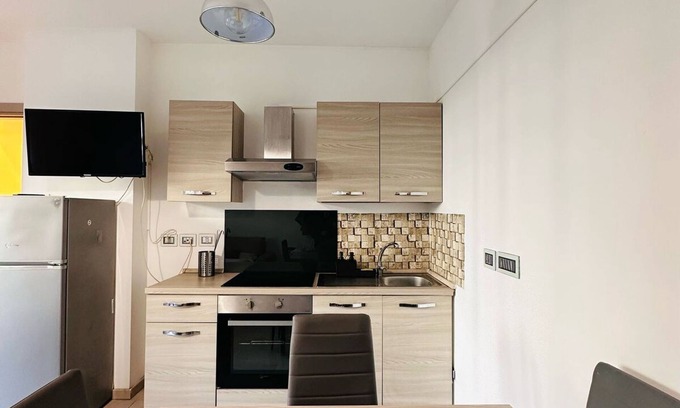 Rozzano Apartment | Bilocale Moderno e Confortevole con Terrazzo
