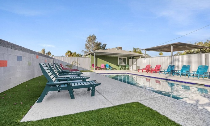 Encanto House | Biltmore Bungalows Triplex w/Heated Pool, Carports, 9 Smart TVs, W/D, Fast WiFi