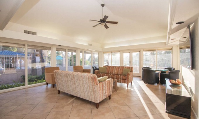 Camelback East Apartment | Biltmore Chic Condo by Golf Course & Hiking Trails