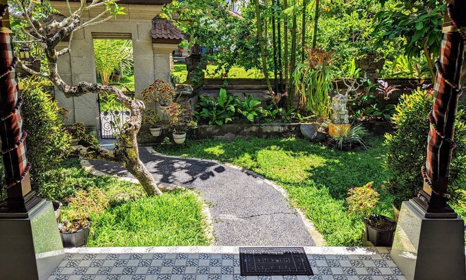 Pengosekan House | Bima House - 5 Minutes from Monkey Forest & The Yoga Barn