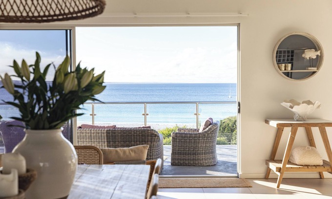 Binalong Bay House | BINNY BEACH HOUSE Beachfront at Binalong Bay on the Bay of Fires