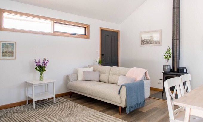 Adelaide House | Bird In Hand Cottage