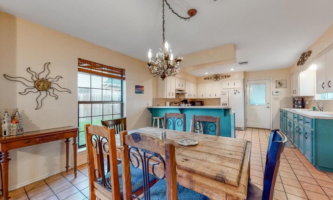 Laguna Vista House | Birder's Heaven at 621 Palm