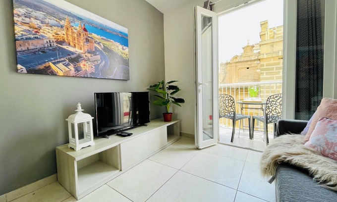 Birgu Apartment | Birgu 2BR Comfort By Holihomes
