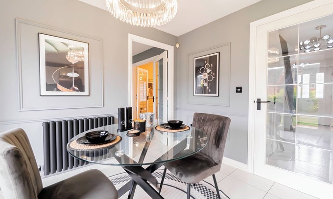 Birmingham House | Birmingham Stay Free Parking for Families Travellers Professionals M6