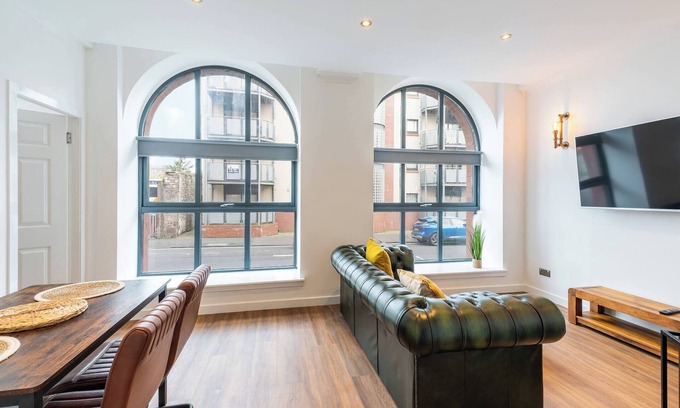 Dundee Apartment | Bissets Bond - Converted Warehouse Apartment