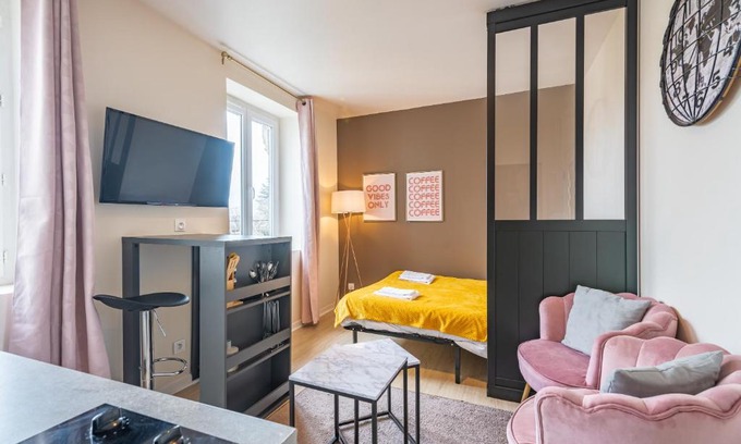 Nazelles-Negron Apartment | Bistrot 10