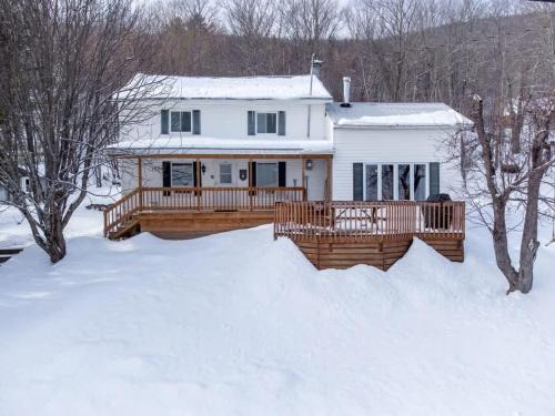 Petite-Riviere-Saint-Francois Ski Chalet | Blanche du Cap A stone's throw from Le Massif in Charlevoix