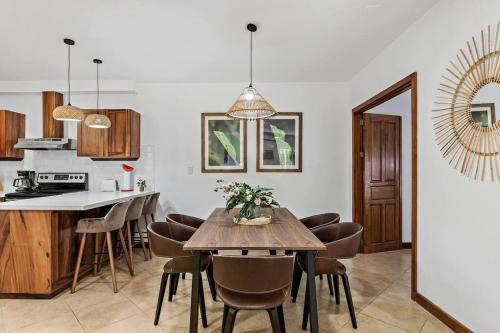 Playa Langosta Apartment | BLA1 3 Bedroom Condo with Direct Beach Access
