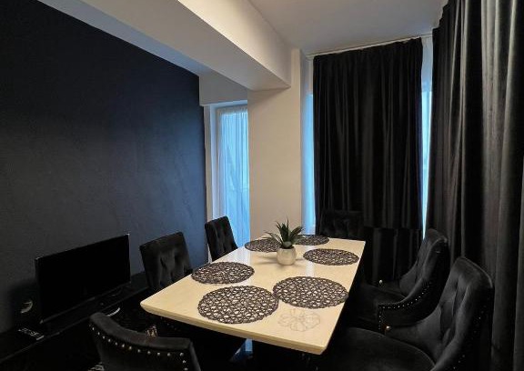 Sibiu Apartment | Black Andaz Apartment
