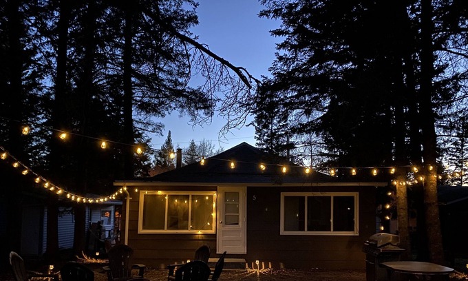 Wasagaming House | Black Bear Cabin - Clear Lake MB