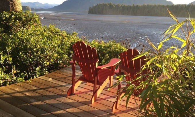 Tofino House | Black Bear Guesthouse