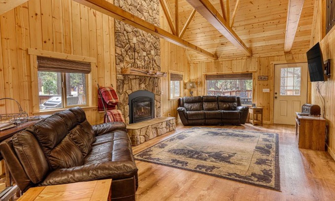 South Lake Tahoe House | Black Bear Hideaway
