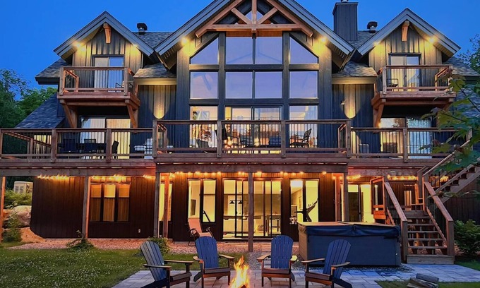 Morin Heights Ski Chalet | Black Bear /L’Ours Noir
