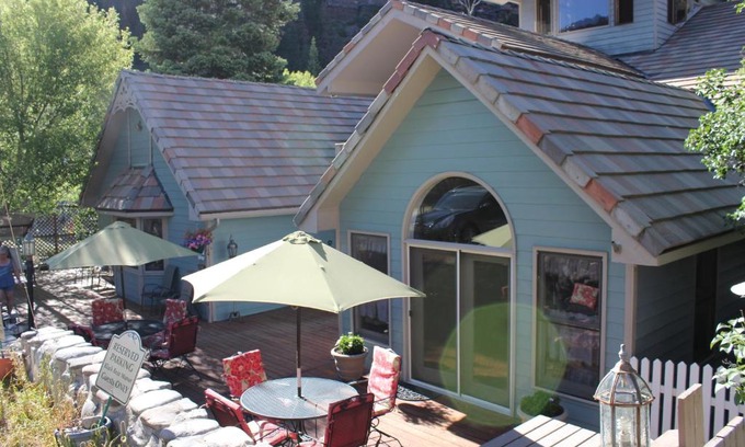 Ouray Bed & Breakfast | Black Bear Manor