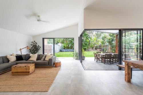 Wooloweyah House | Black Cockatoo - Oceanstays - Pet Friendly