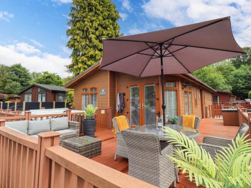 Troutbeck Bridge House | Black Dog Lodge