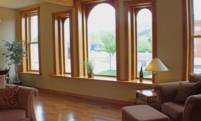 Hot Springs House | Black Hills Condo-Clean Air and Blue Skies!