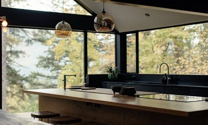 Taghum House | Black House in the Forest near Nelson
