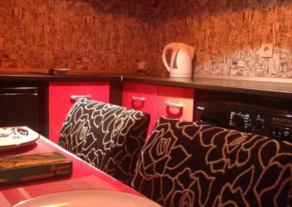 rayon Triaditsa Apartment | Black&Red Apartment