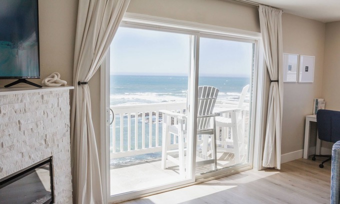 Shelter Cove Hotel | Black Sands Inn