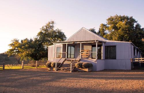 Borenore Bed & Breakfast | Black Sheep Inn