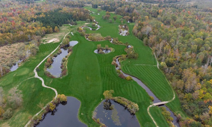 East Gwillimbury Villa | Black Water Golf Villa, Jackson's Point Harbour is 10 min drive