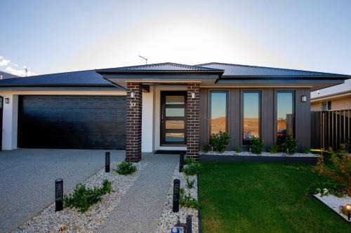 Yarrawonga House | Blackwood Retreat