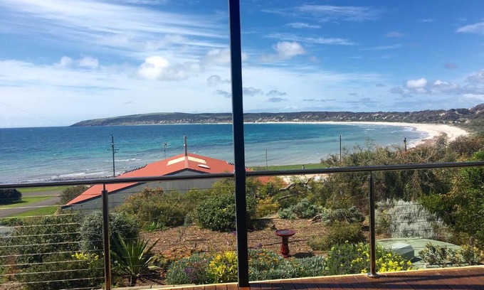 Emu Bay House | Blakeney Holiday House