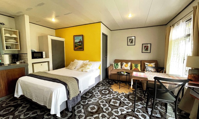 Grecia Apartment | Blanc Haus 5 min from the center of Greece