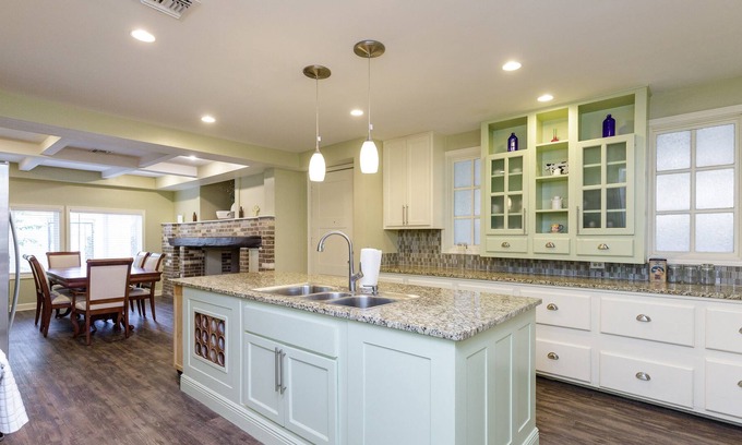 Bay Area House | Blanco's Bay-Stunning, Three Bedroom Home Located by Oso Golf Course!
