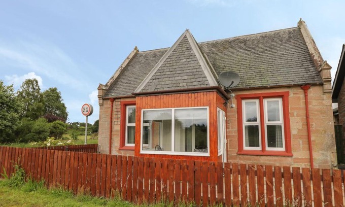 Marybank House | Blantyre Cottage