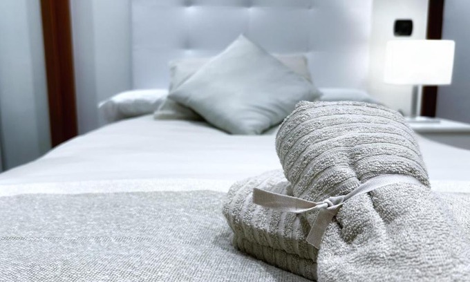 Deustuko San Pedro-Erribera Apartment | Blas de Otero, Vivienda Turística Reformada con Wifi