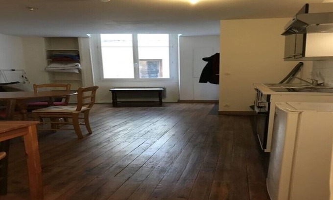 Blaye Apartment | Blaye great large groundfloor furnished flat just so practical