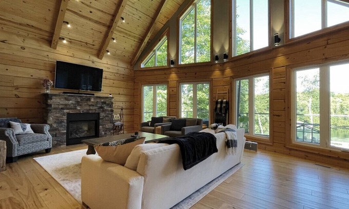 North Kawartha House | Blending Log Home Charm with Luxury Living