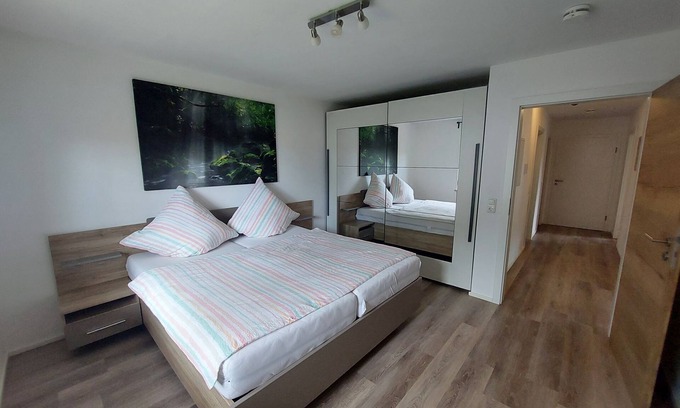 Grassau Apartment | Blick Hochgern 80m² mit Südbalkon, bis zu 6 Personen, 2 Separate Schlafzimmer