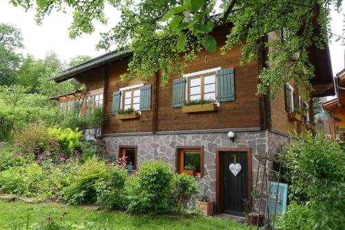 Holzschlag Apartment | Blick in den Garten