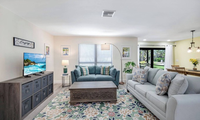 Sanibel Condo | BLIND PASS D101 -Sanibel Condo Short Walk to Beach