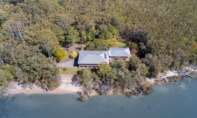 Boreen Point House | Blissful Lake Retreat