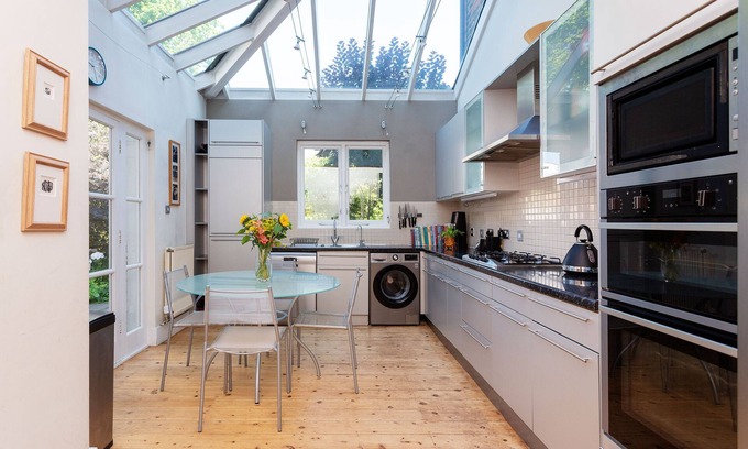 Twickenham Riverside House | Blissful Oasis, by Veeve