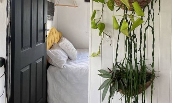 River Heads House | Blissful Room A at 'Be Still'