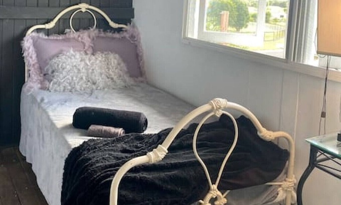 River Heads House | Blissful Room B at 'Be Still'